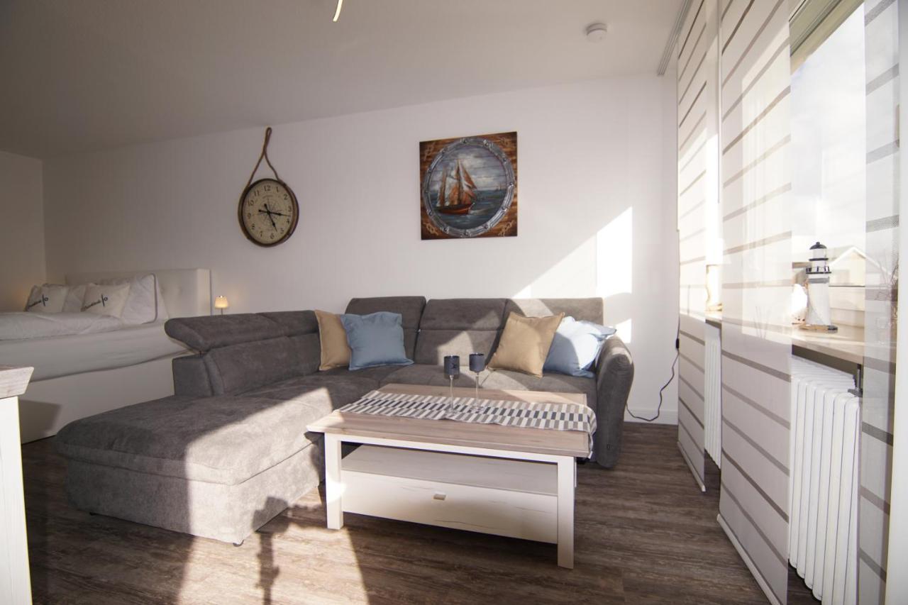 Deichliebe-Bullauge Apartment Busum Exterior photo